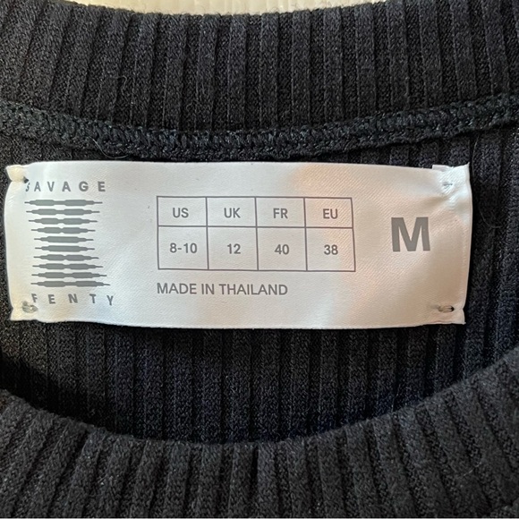 ⭐️ NWOT Savage X Fenty Xssential Heavy Ribbed Cropped Logo Black Tank SZ MEDIUM - Picture 4 of 13